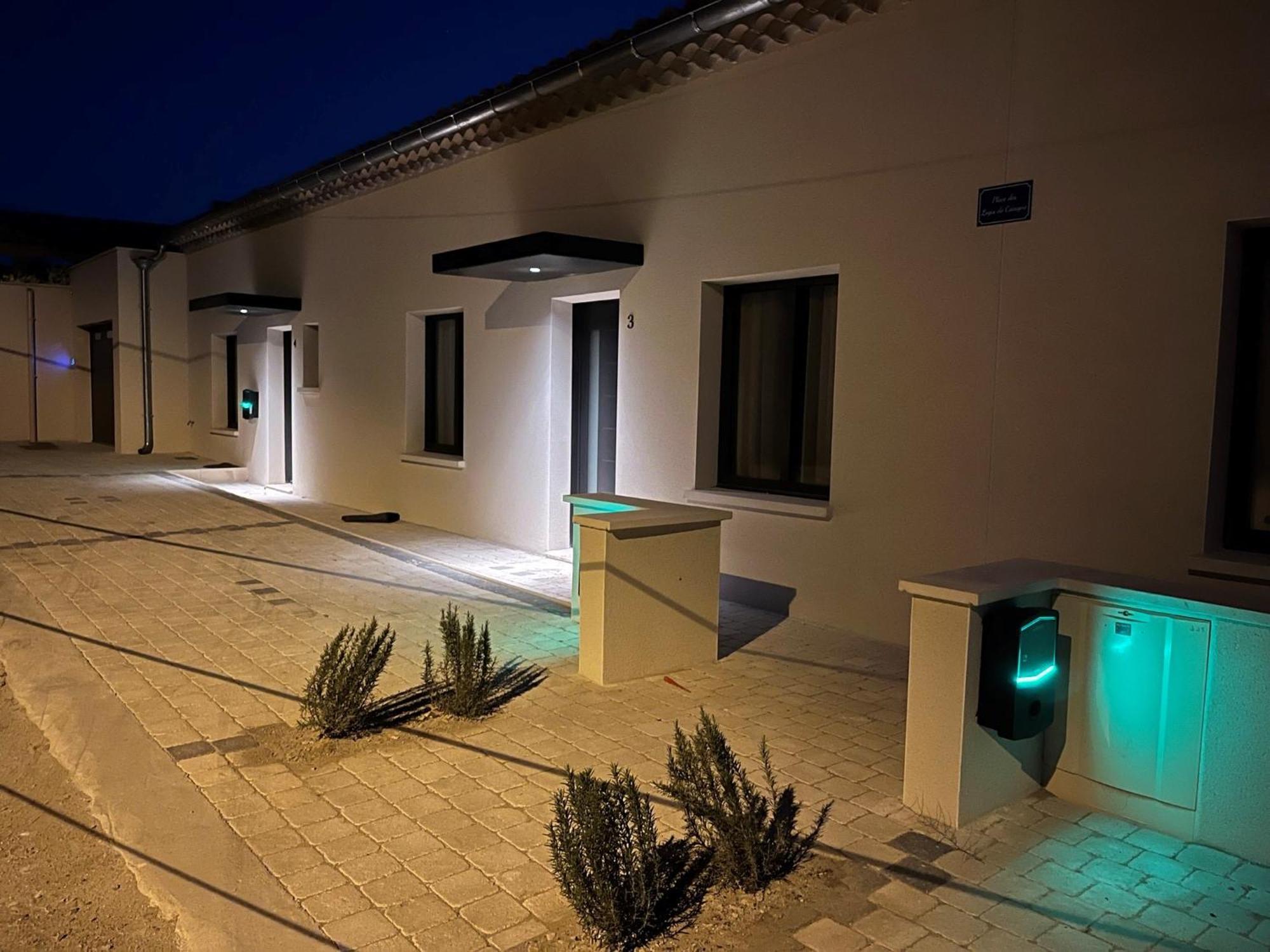 Ferienwohnung Les Logis De Cocagne Saint-Rémy-de-Provence Exterior foto